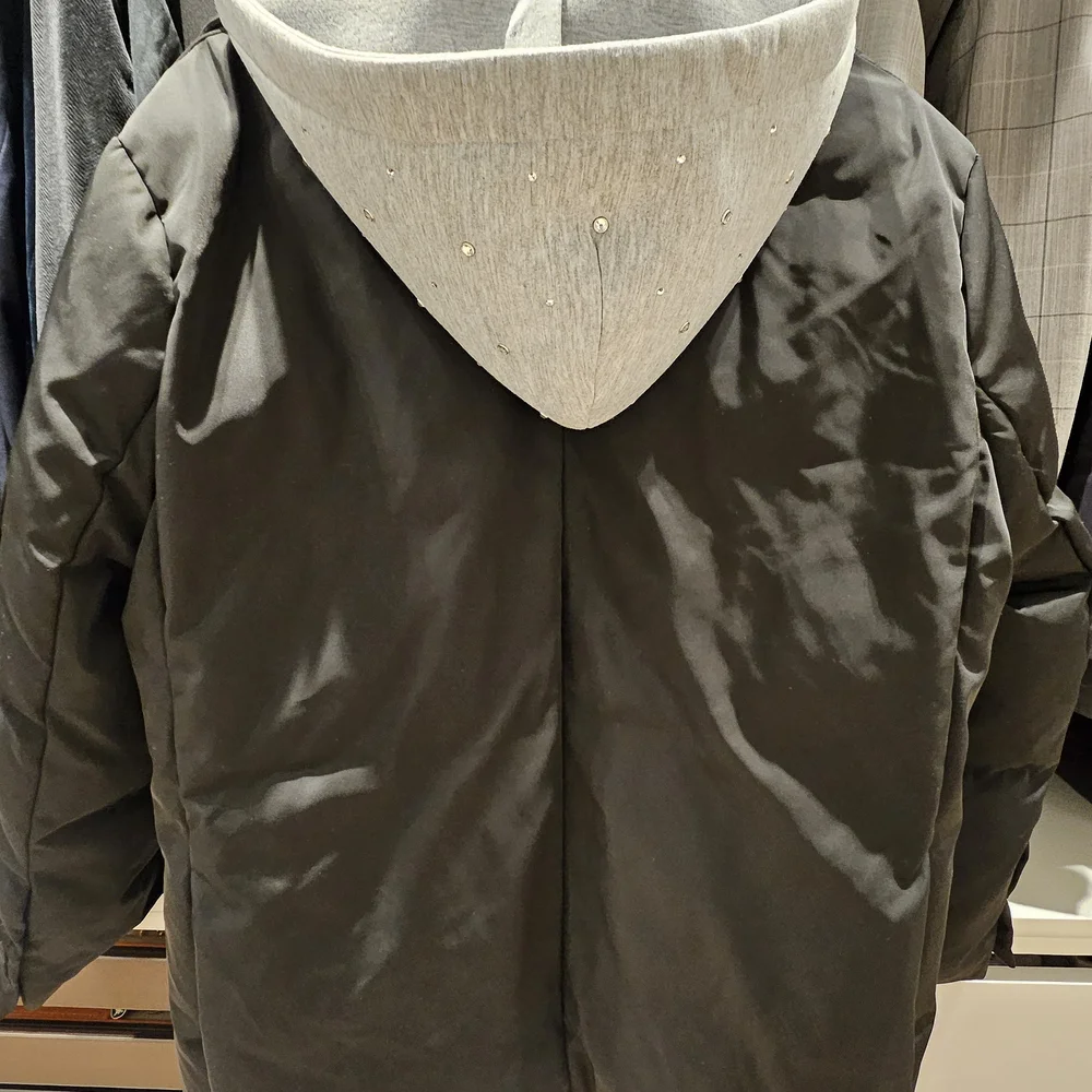 Sandro Black Blazer With Studded hoodie - Picture 6 of 6